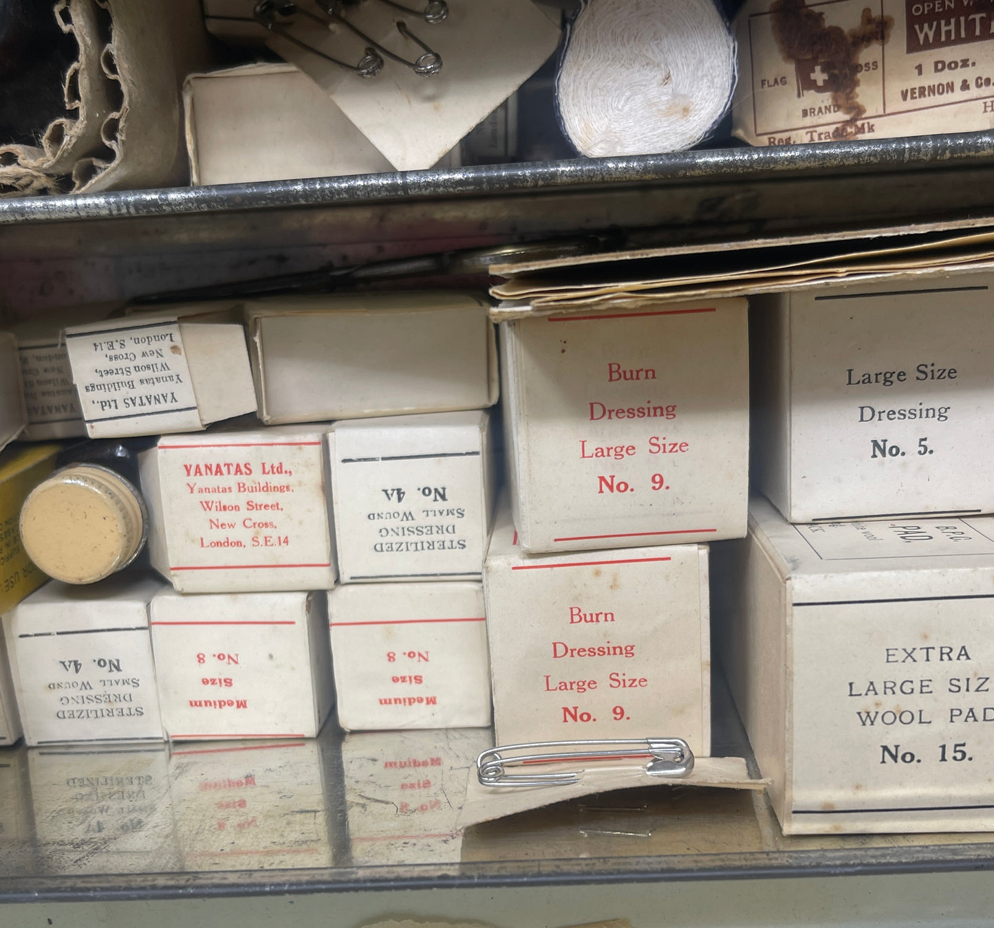 Original WW2 Steel First Aid Box with Contents – Clayton Surgical & First Aid Yantas Ltd