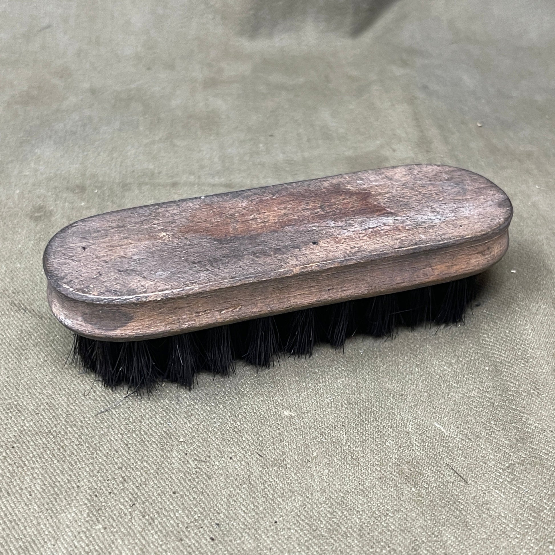 British Army WW2 1940 Dated Briton Bootbrush