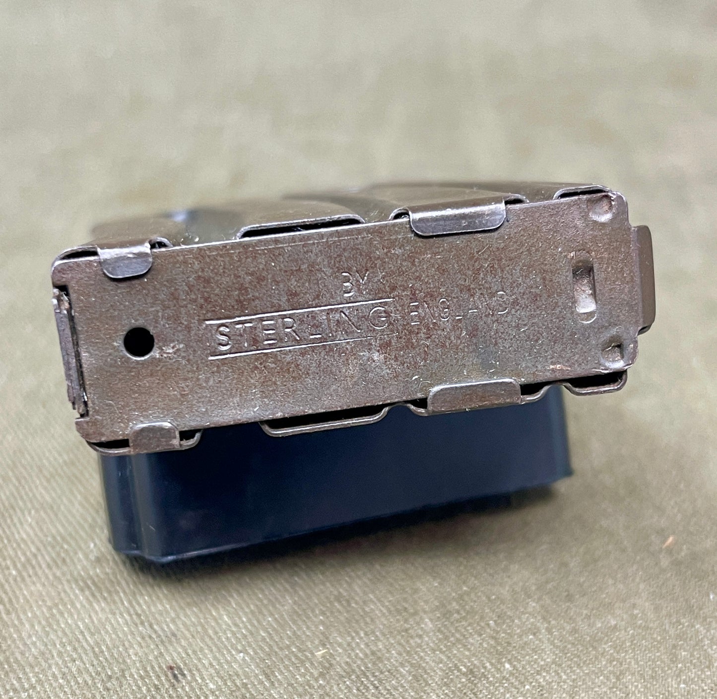 20-Round AR-18 Magazine with 20 INERT 5.56mm Rounds – Display / Collector Item