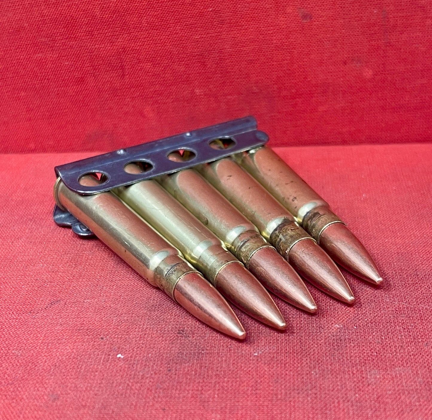 5 x Inert .303 British Rounds – U 1943 (South African Mint, Kimberley) in Original Charger