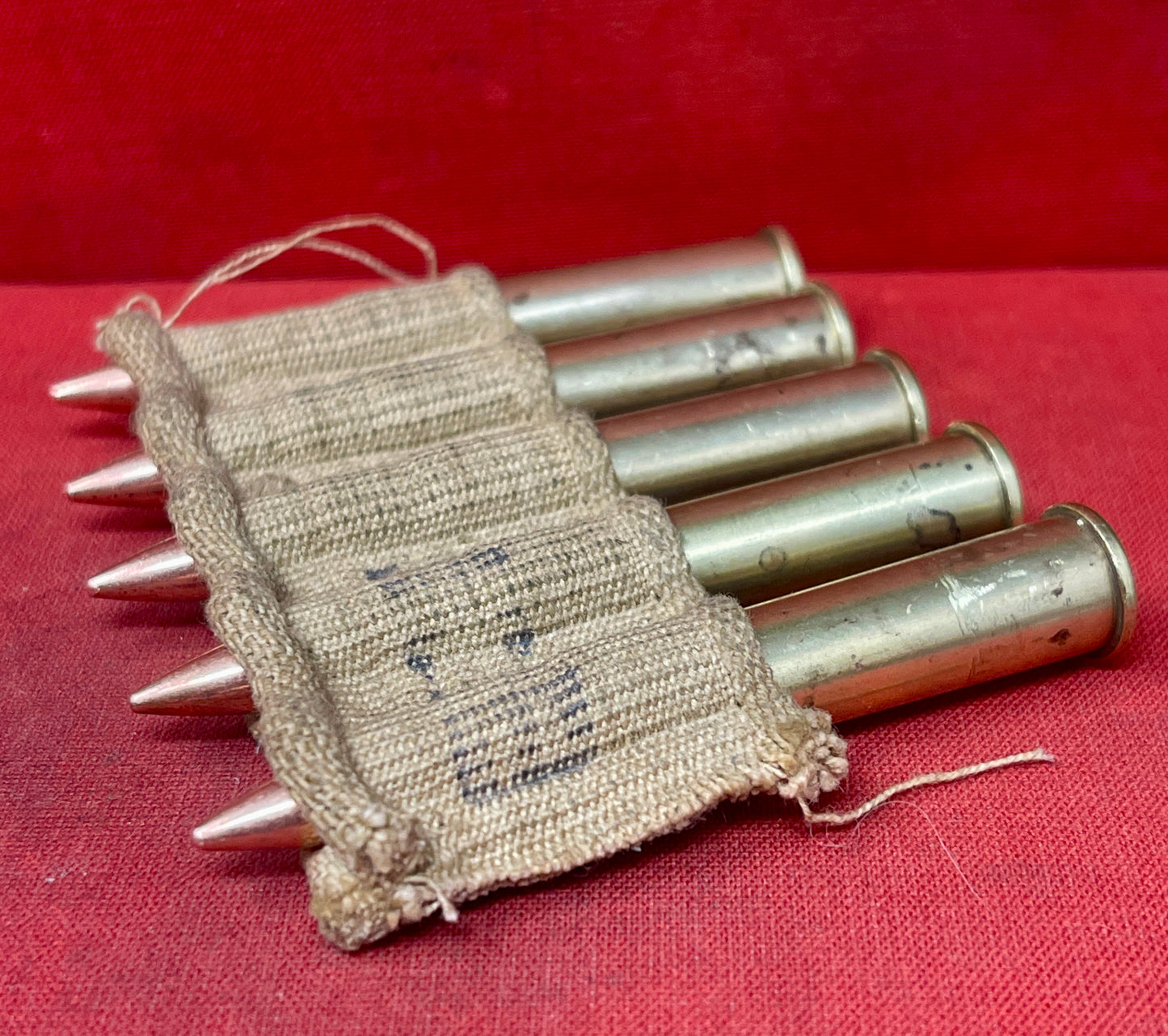 5 x Inert .303 British Rounds – U 1943 (South African Mint, Kimberley) in Original Belt