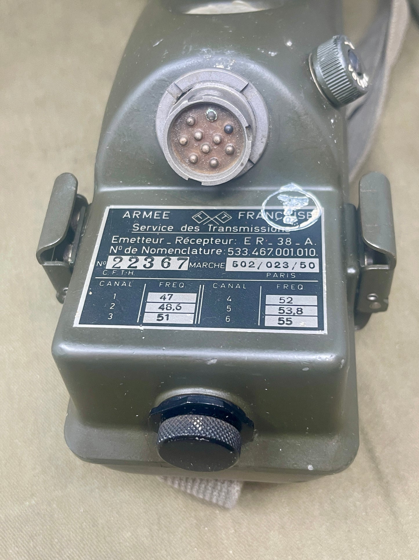 French TR-PP-8 Military Handie-Talkie Radio – AN/PRC-6 Type – Cold War Era