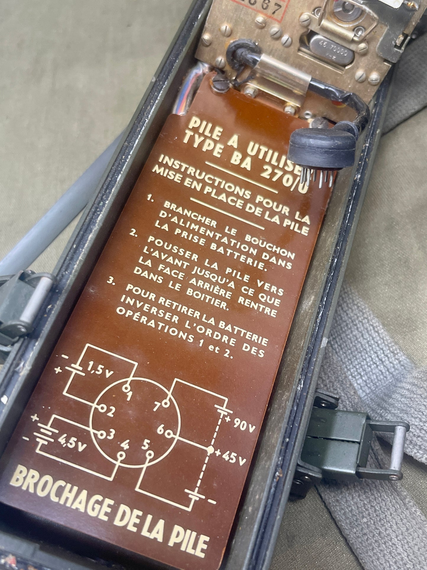 French TR-PP-8 Military Handie-Talkie Radio – AN/PRC-6 Type – Cold War Era