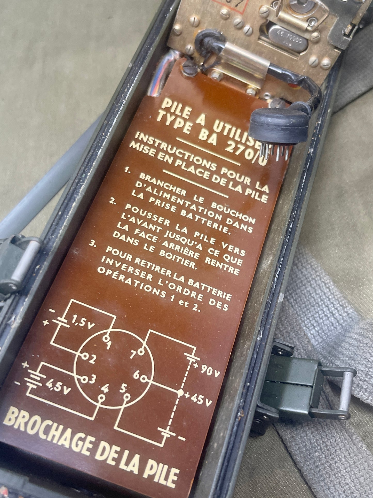 French TR-PP-8 Military Handie-Talkie Radio – AN/PRC-6 Type – Cold War Era