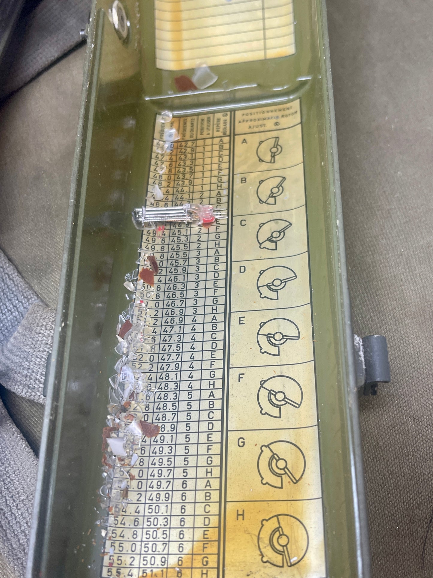 French TR-PP-8 Military Handie-Talkie Radio – AN/PRC-6 Type – Cold War Era