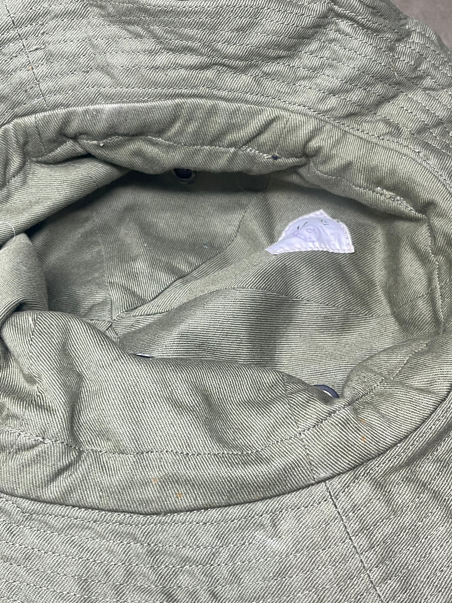 Green 1963 Dated British Jungle Hat | Excellent Condition | Large Adjustable