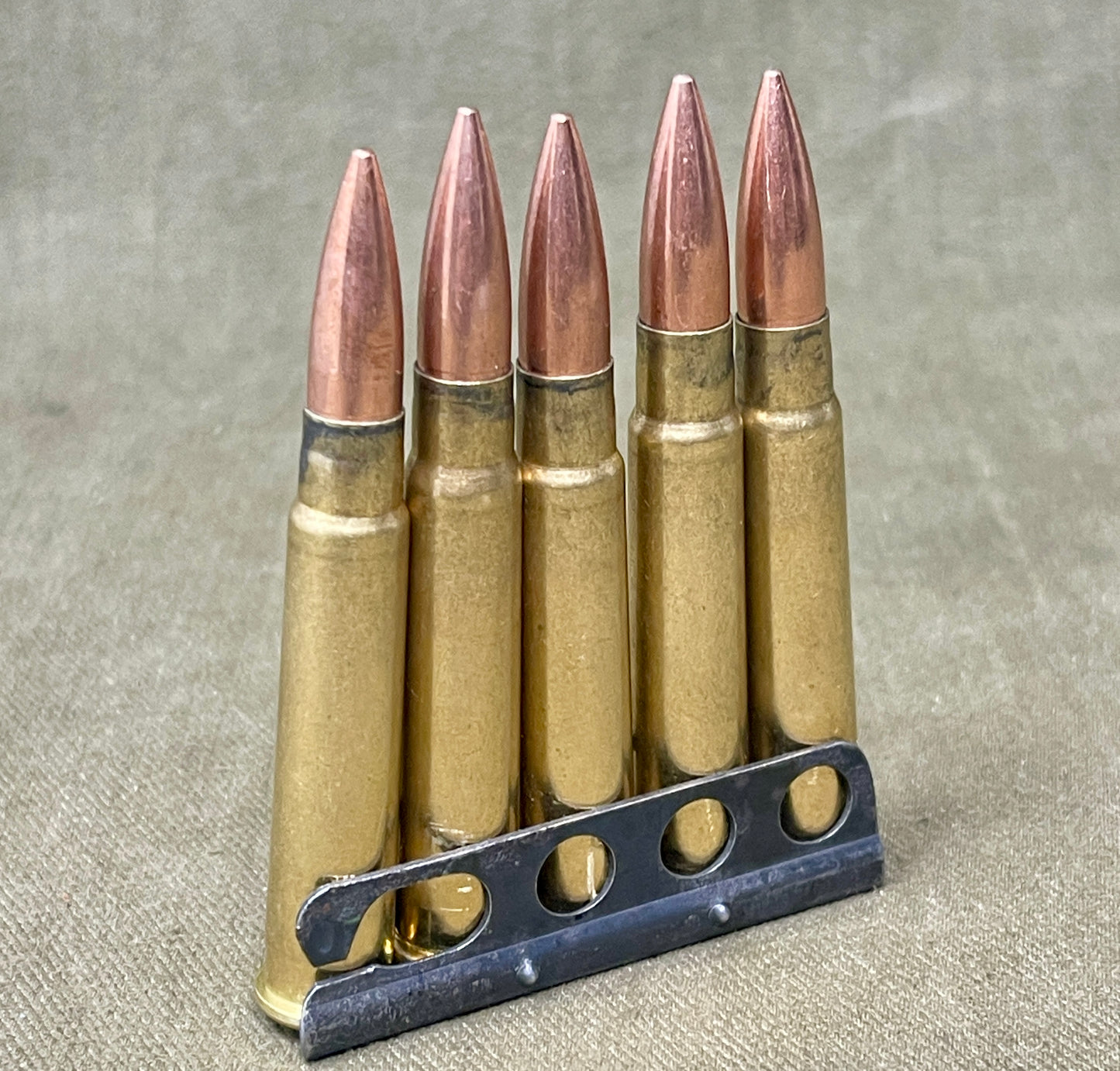 5 X Inert/ Display – .303 Lee Enfield Rounds In Charger Loading Clip ( INERT Primers )