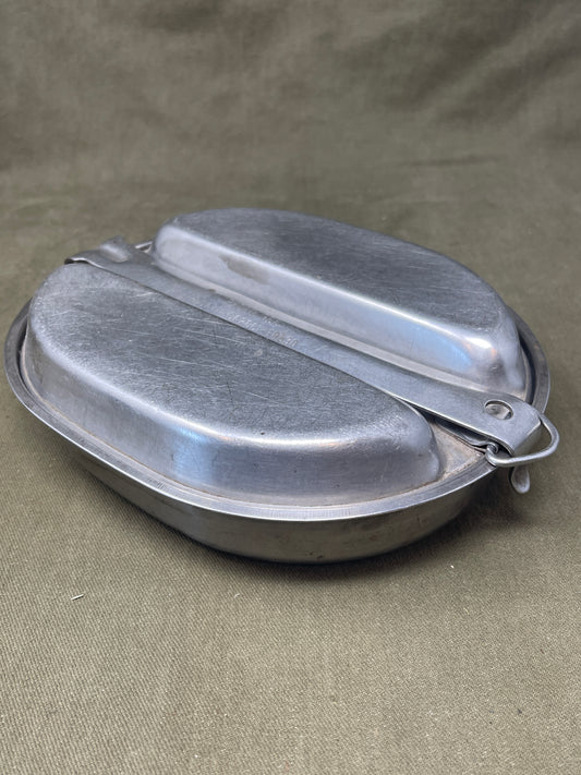 US Army Mess Kit,Dated 1966. Regal