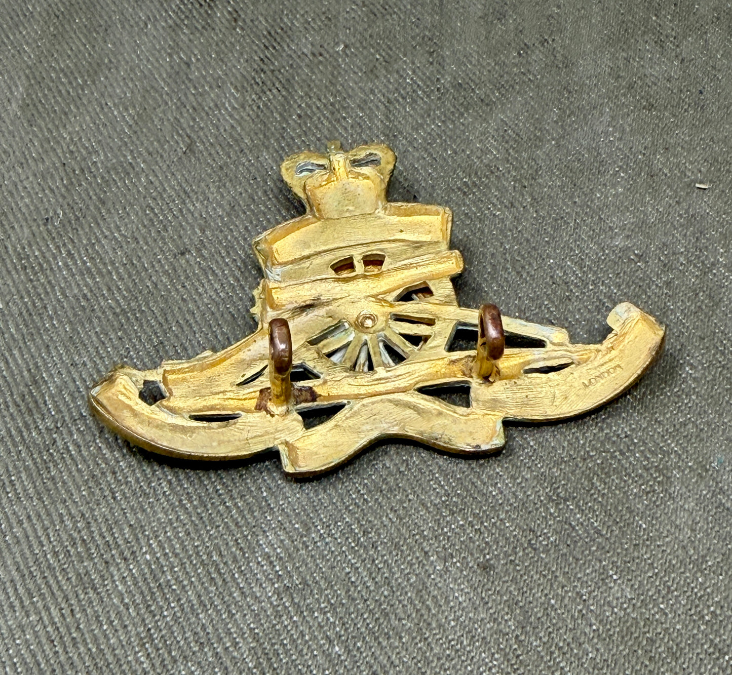 Royal Artillery Cap Badge