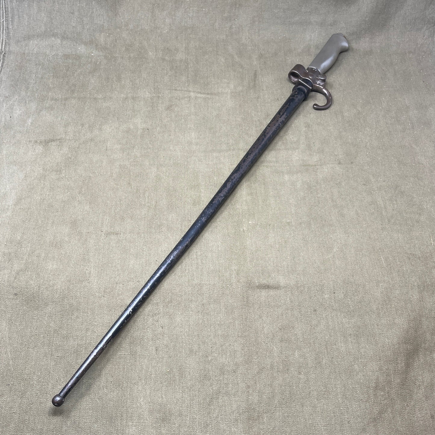 French Model 1886/15 bayonet with scabbard