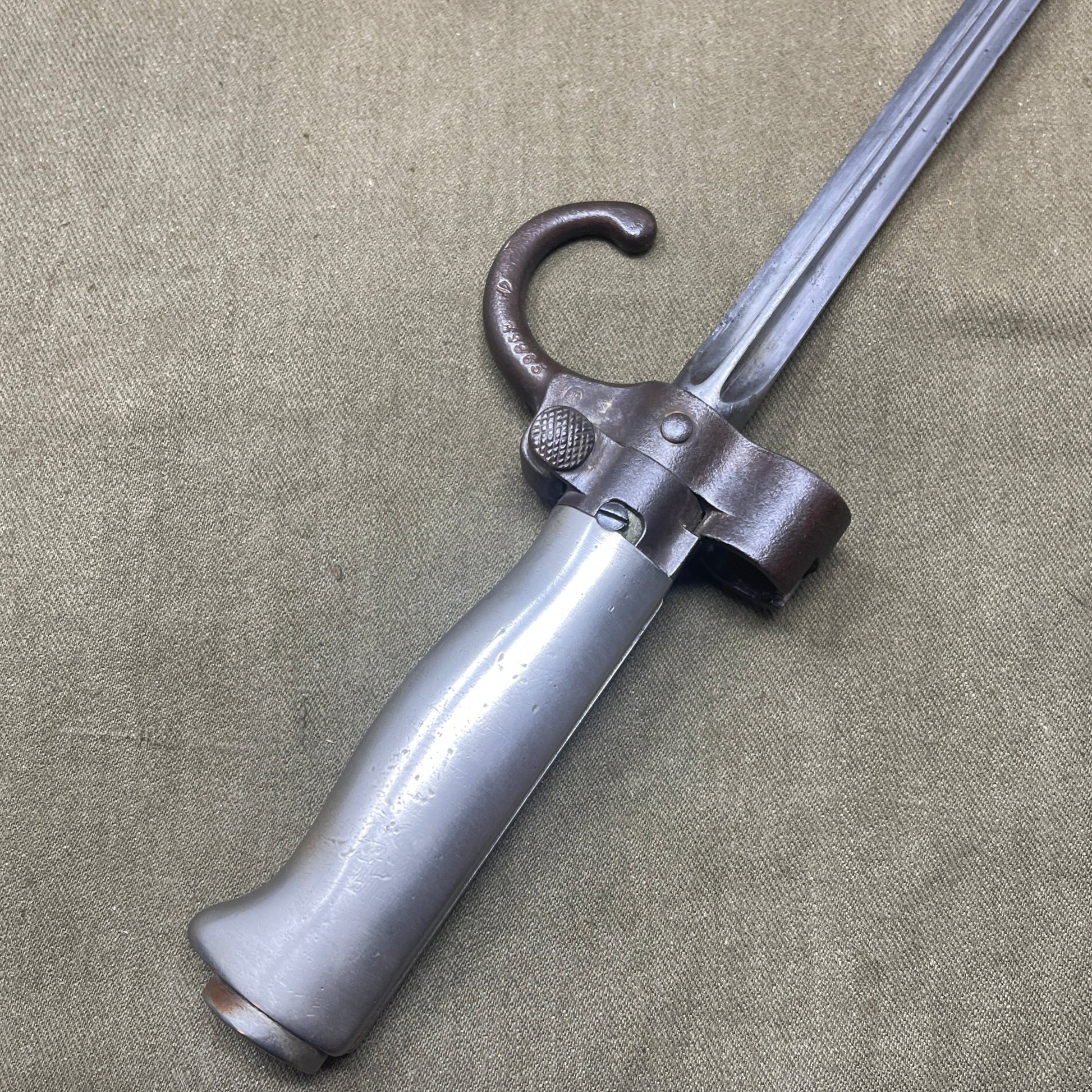 French Model 1886/15 bayonet with scabbard