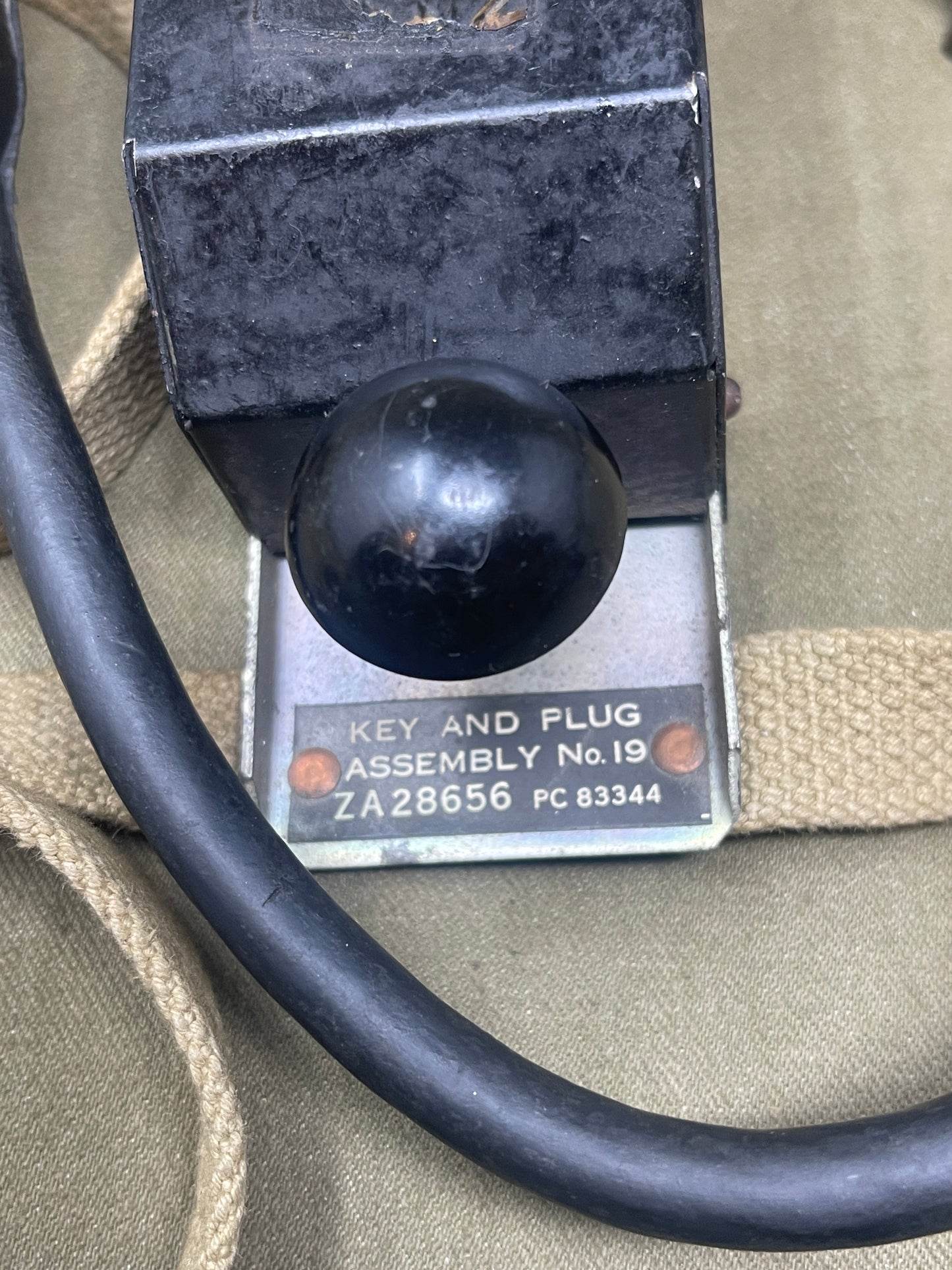 British Army Key and Plug Assembly No 19 ZA28656 