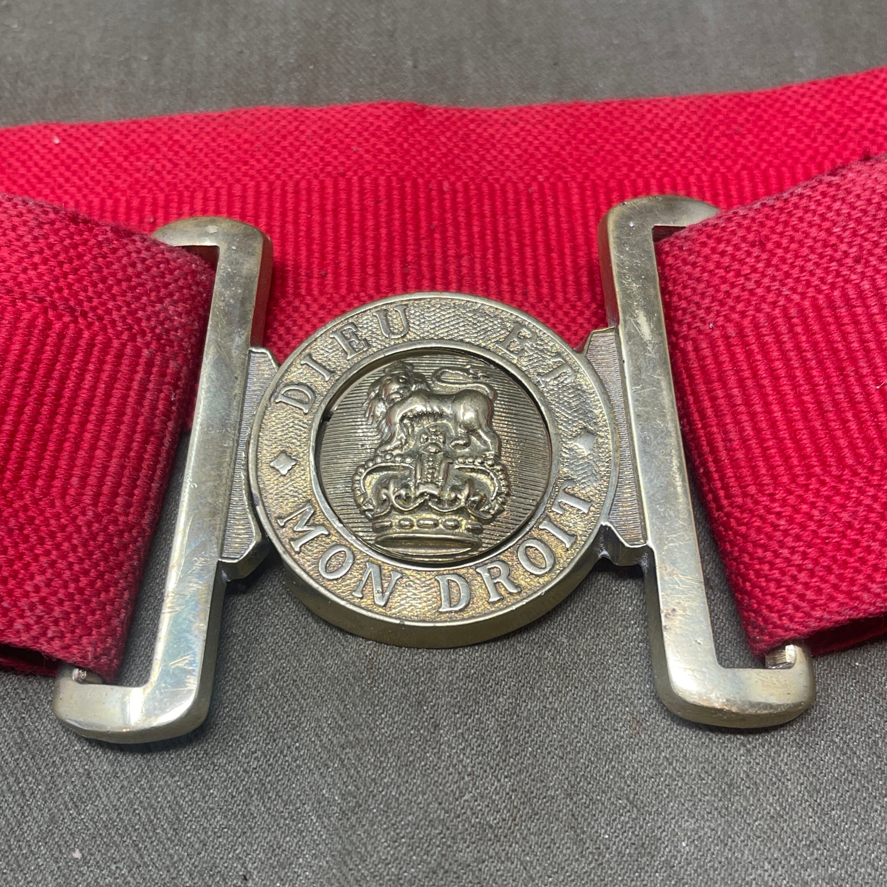 British Army Officers Service Dress Uniform Brass Belt Buckle DIEU Et Mon DROIT Queen s Crown 1.5 inch