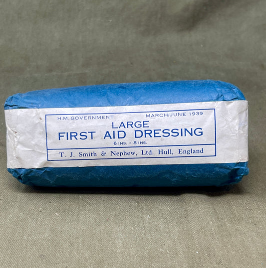 Large First Aid Dressing T.J Smith & Nephew Ltd Hull England