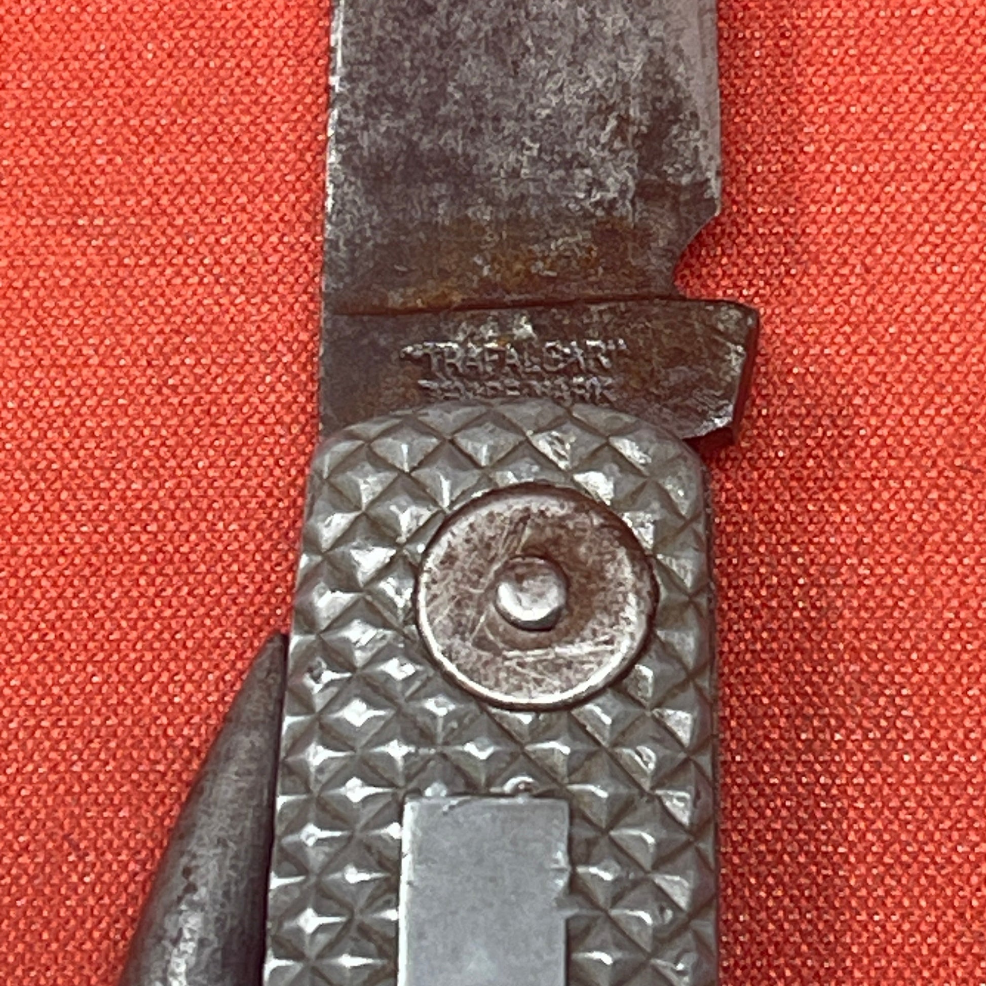 Royal Navy clasp knife, Admiralty Pattern 301