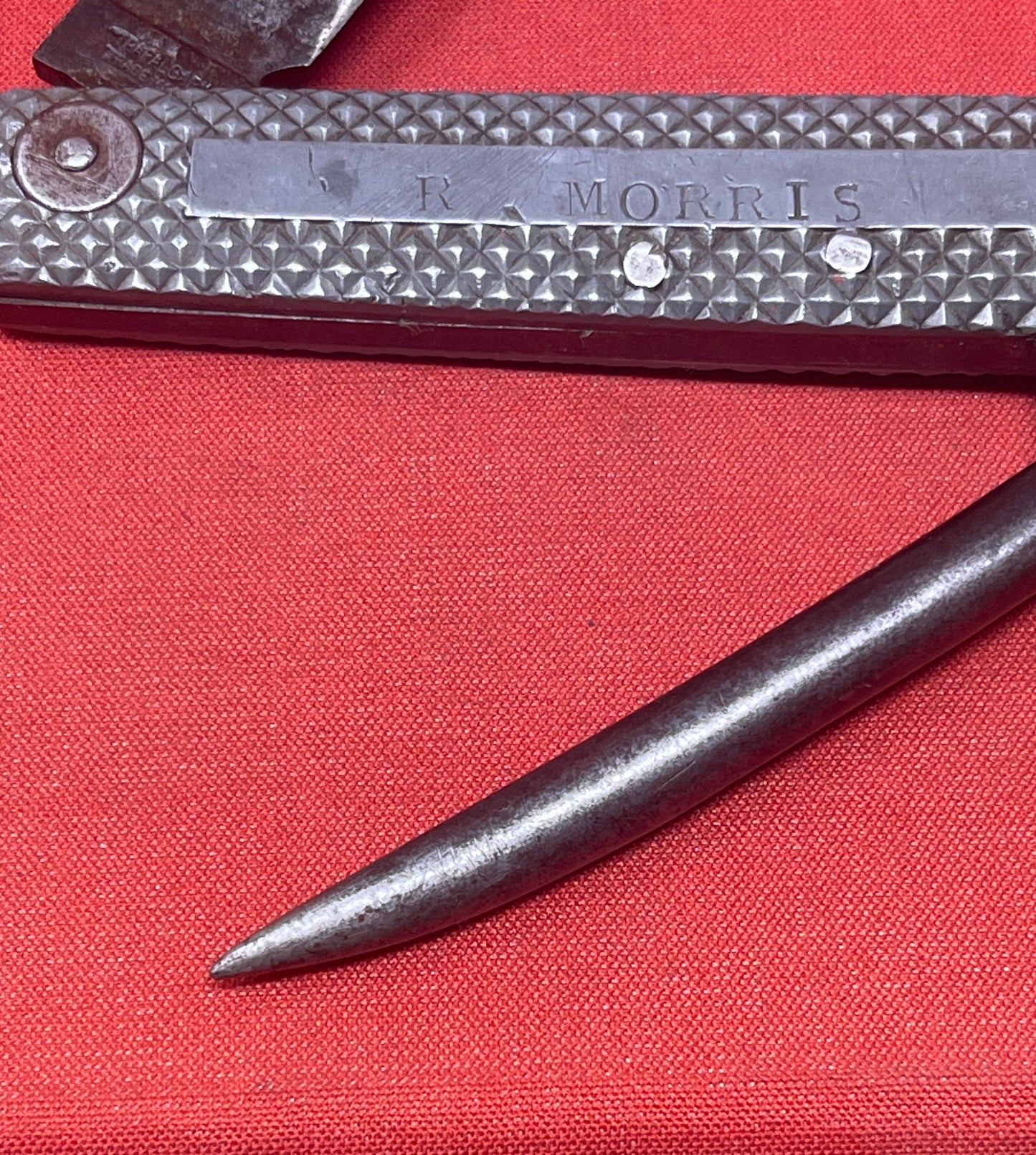 Royal Navy clasp knife, Admiralty Pattern 301