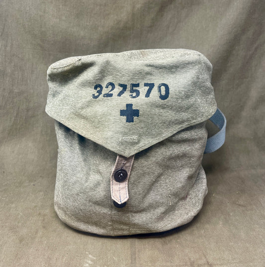 "Vintage Swiss Army Gas Mask Bag - Early Pattern Salt and Pepper Camouflage for Sale"