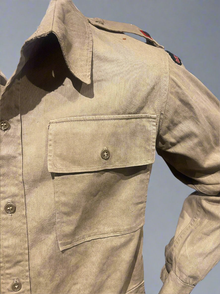 WW2 British officers' khaki bush shirt, in a large size