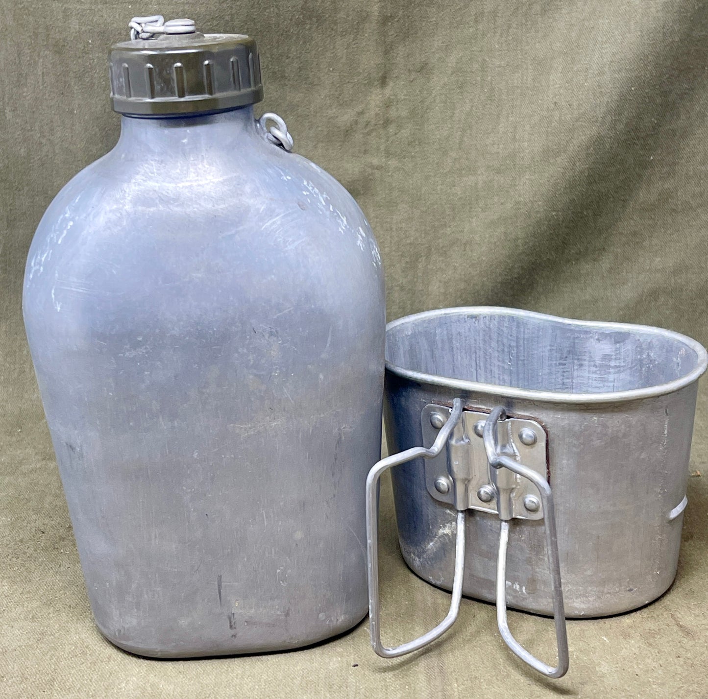 Genuine French Army Surplus Field Flask/Canteen Plus Cup and Cover Aluminium