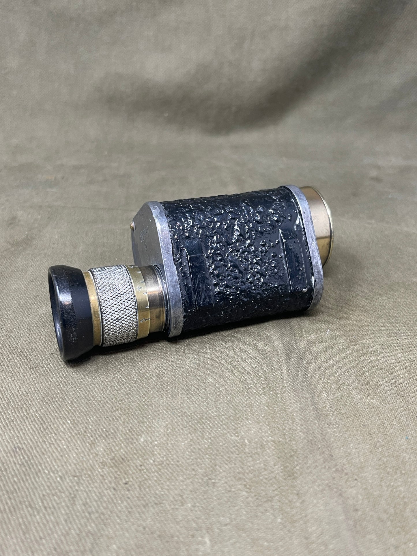 WW2 British Royal Air force  R.A.F  Graticued Prismatic x 6 Monocular