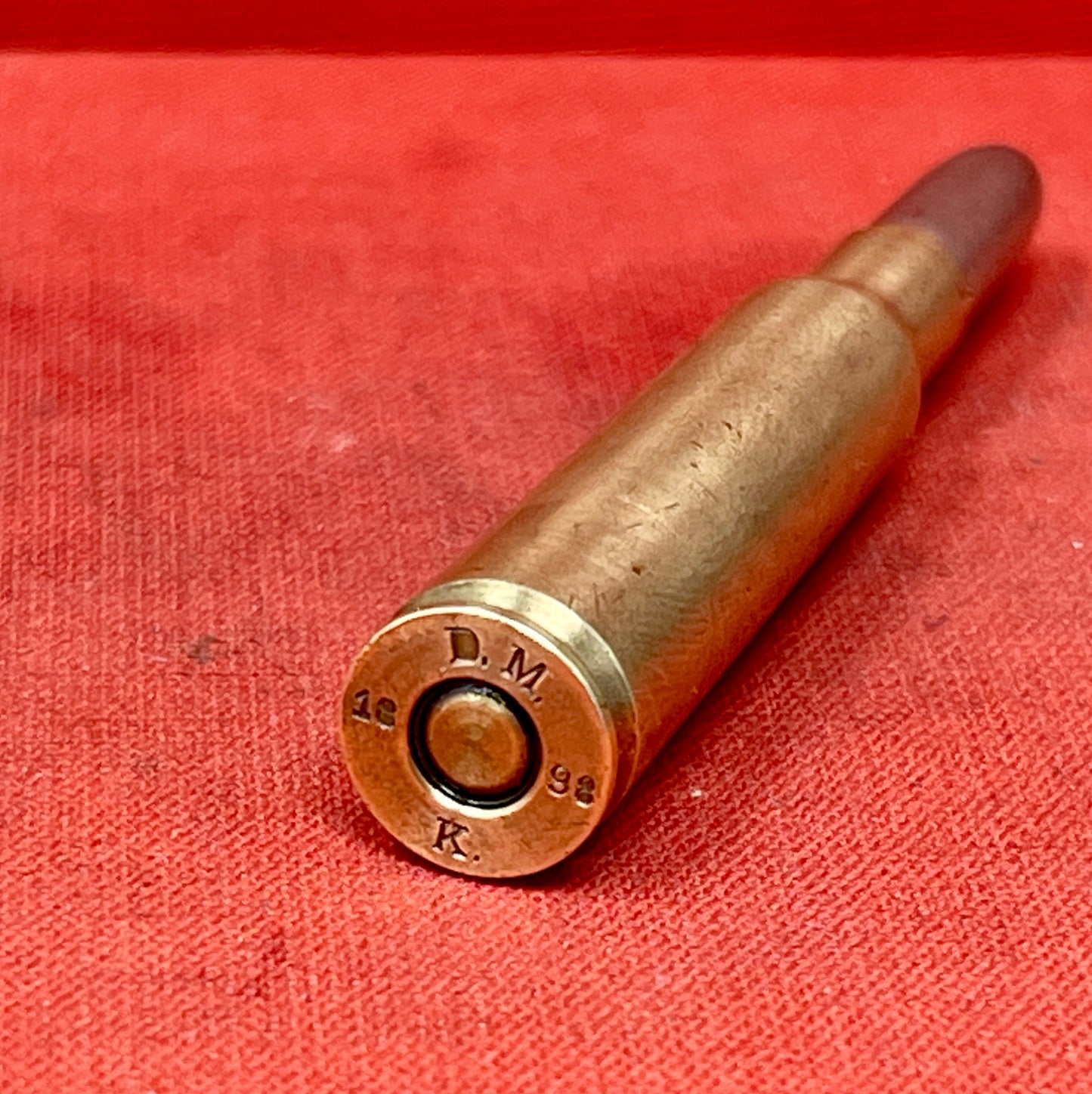 The .300 Weatherby Magnum R-P INERT round is a fine example of premium ammunition design, offering a glimpse into the craftsmanship and engineering behind high-powered rifle cartridges. Originally developed in 1944 by Roy Weatherby, the .300 Weatherby Magnum is renowned for its exceptional performance, designed to achieve higher velocities, flatter trajectories, and greater energy than many standard cartridges.

This specific INERT round is manufactured by R-P (Remington-Peters), one of the most respected n