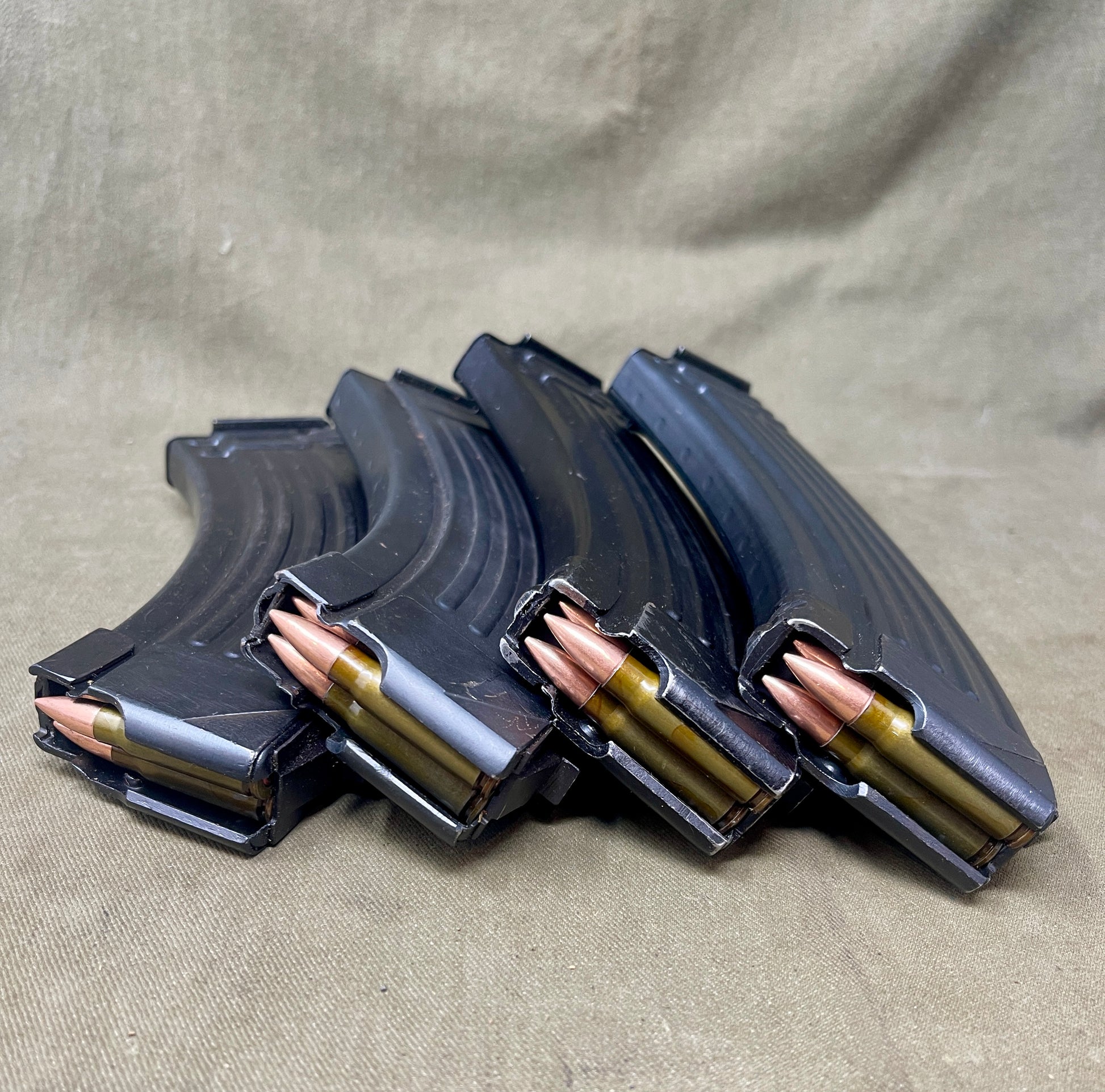 AK47 Quad magazine pouch with 4 x Magazines & 3 x INERT 7.62x39 Rounds