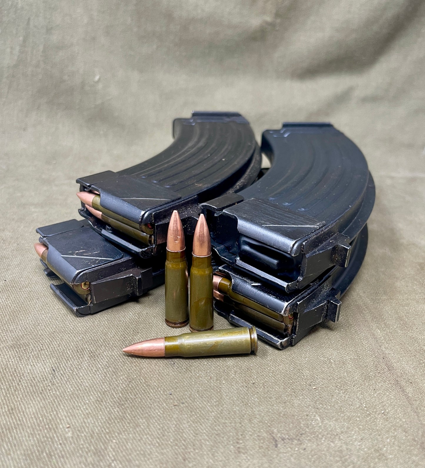 AK47 Quad magazine pouch with 4 x Magazines & 3 x INERT 7.62x39 Rounds