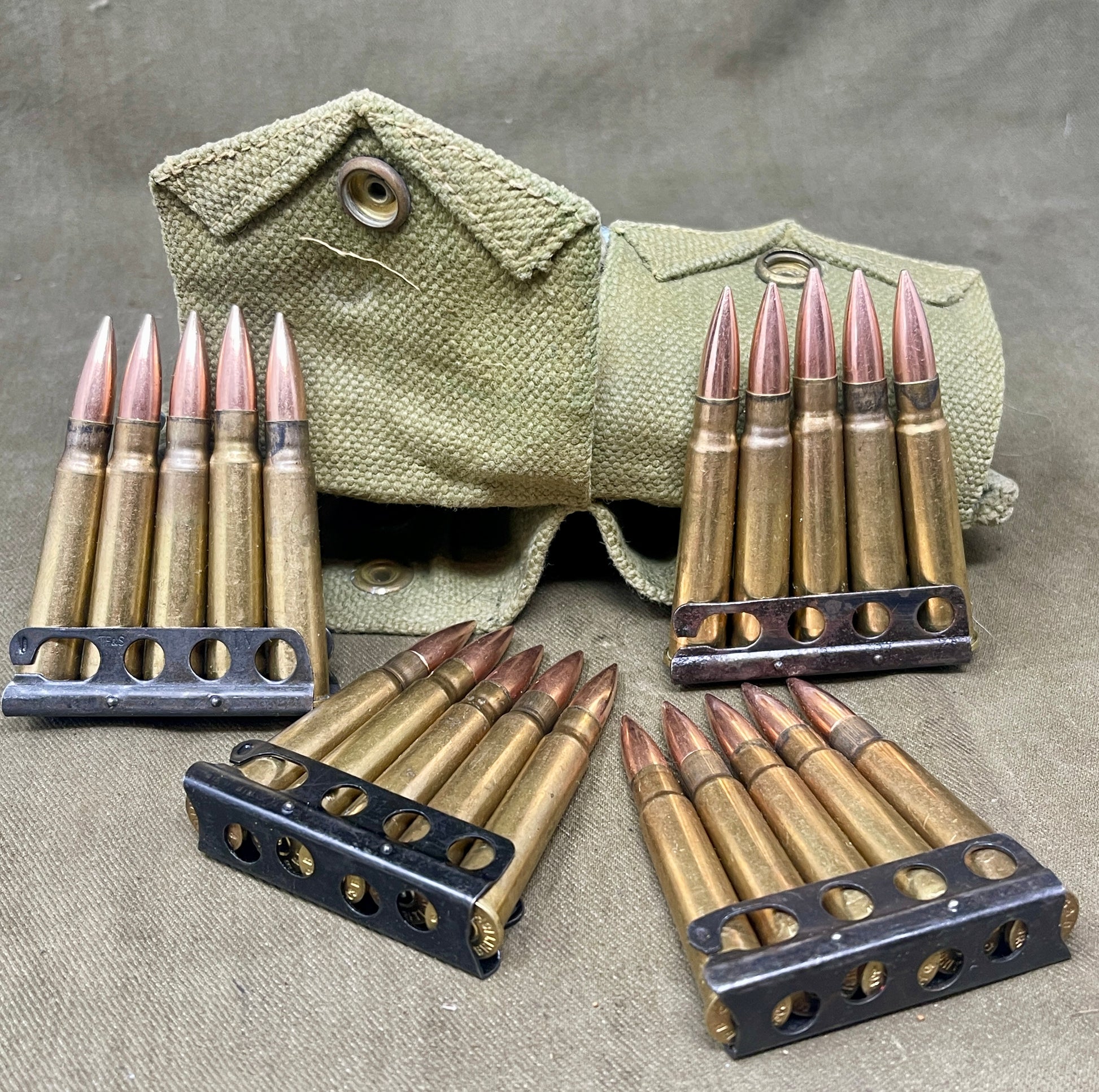 Original British Cartridge Carrier with 4 x Chargers with 20 x INERT 303 Rounds