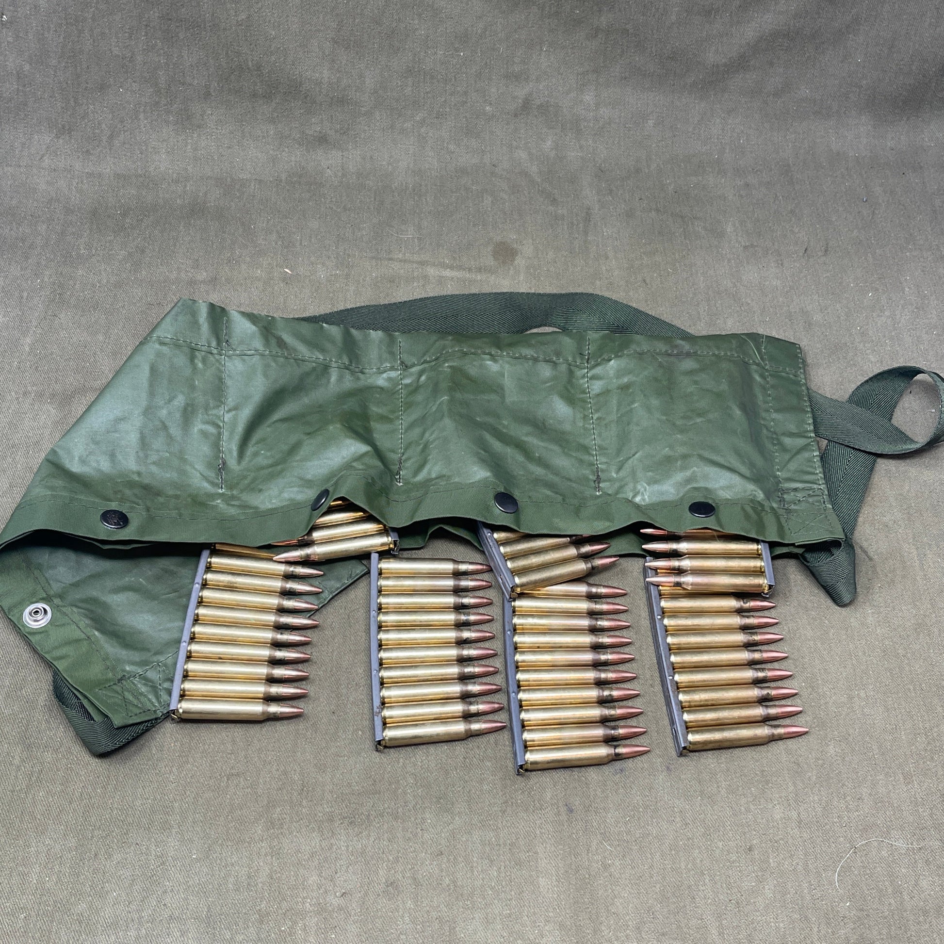 100 x 5.56mm NATO Ammunition Bandolier ( Inert )