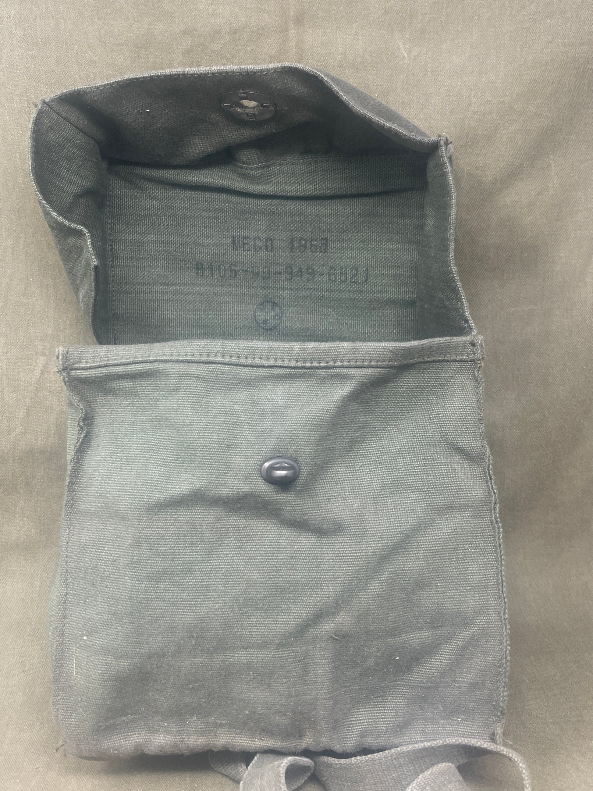 1965 British Army Pouch for Station Radio A13 – Post-WWII Military Issue