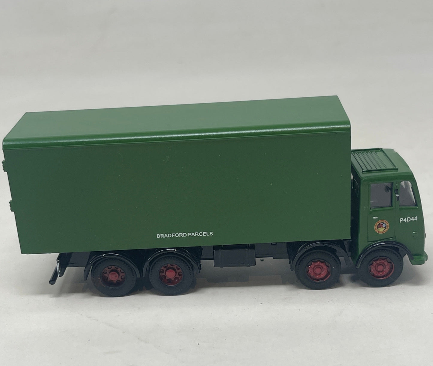 Base Toys   DA26 OO Gauge (1:76 Scale)  Bristol HG Van BRS Bradford parcels