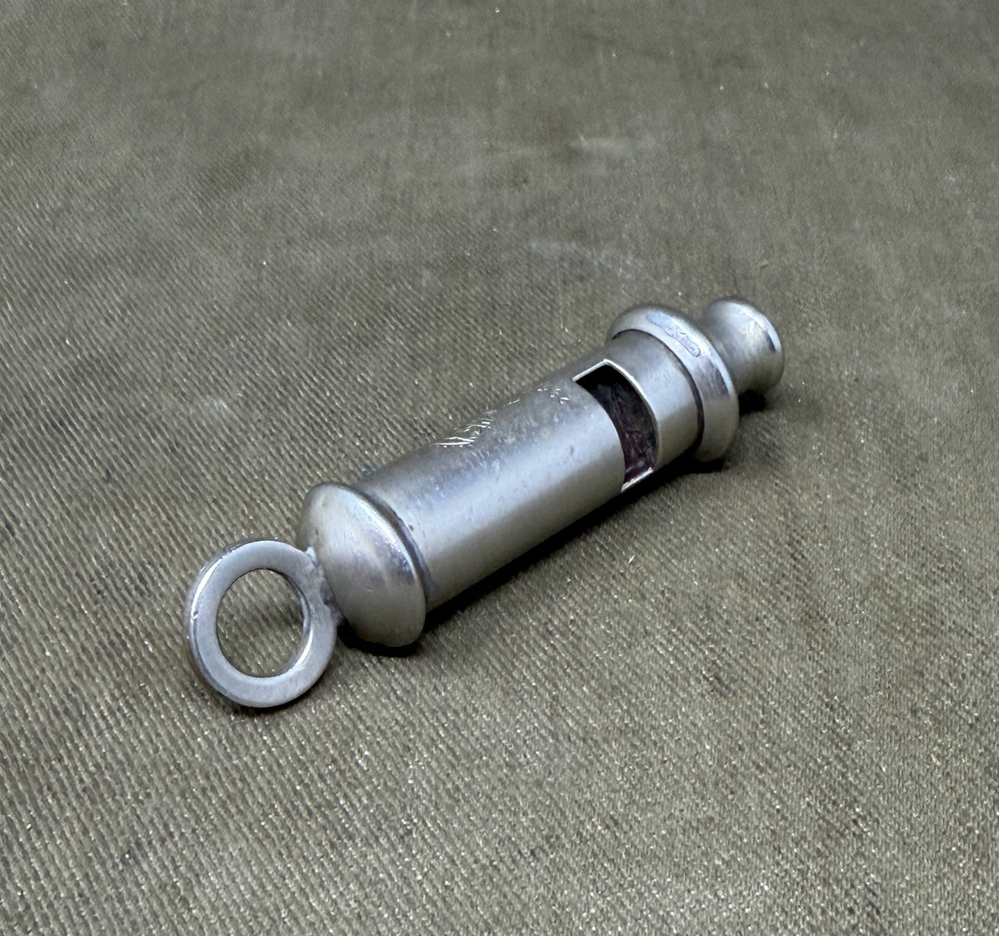 Original WWII RAF Air Ministry Whistle A.M. 293/W/102 – Crown Marked British Military Issue
