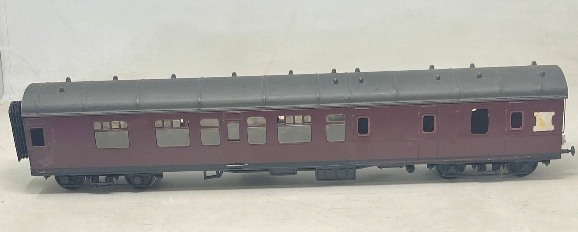 0 Gauge LMS Maroon Stanier Coach