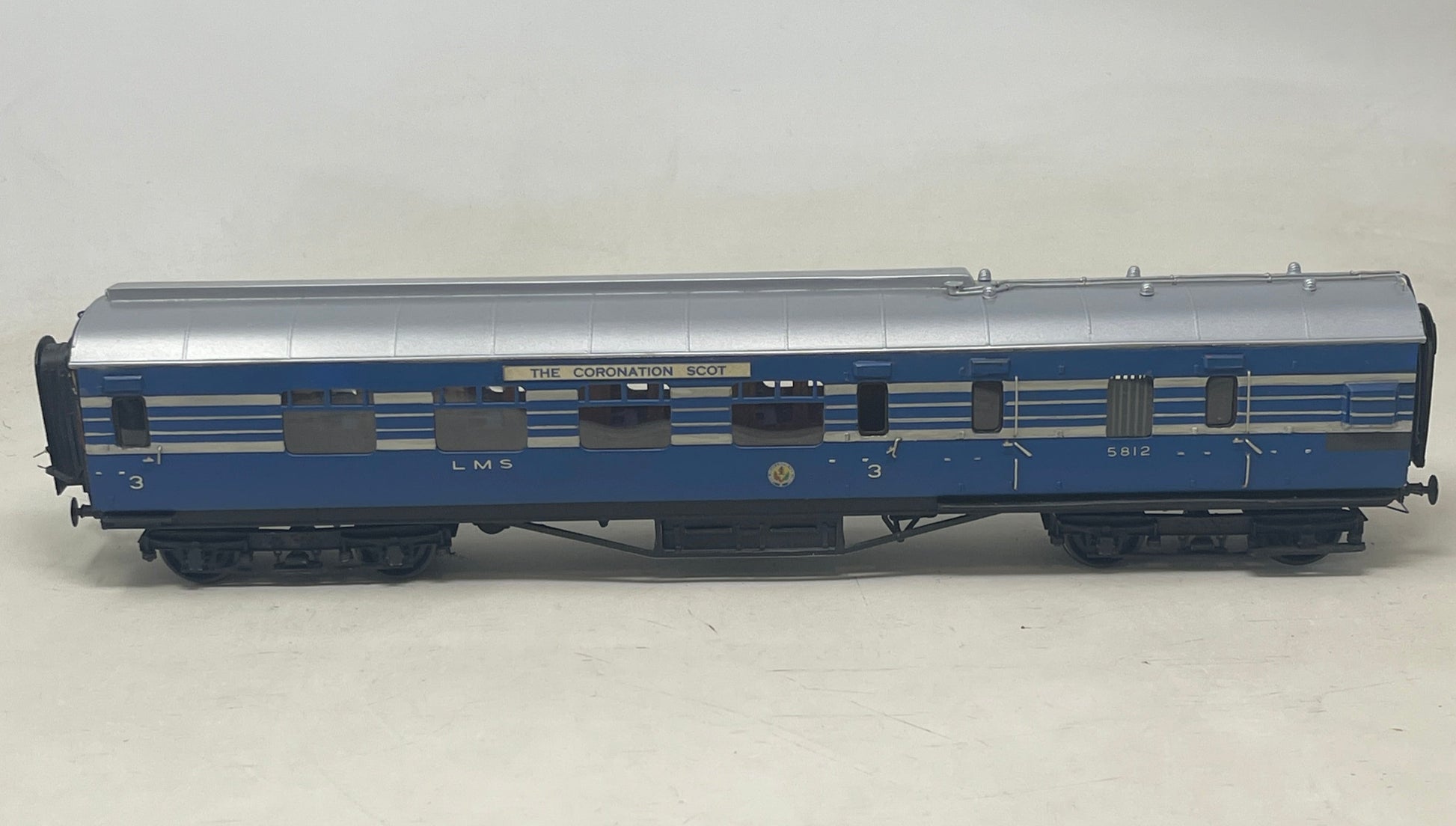 O Gauge LMS Coronation Scot Coach