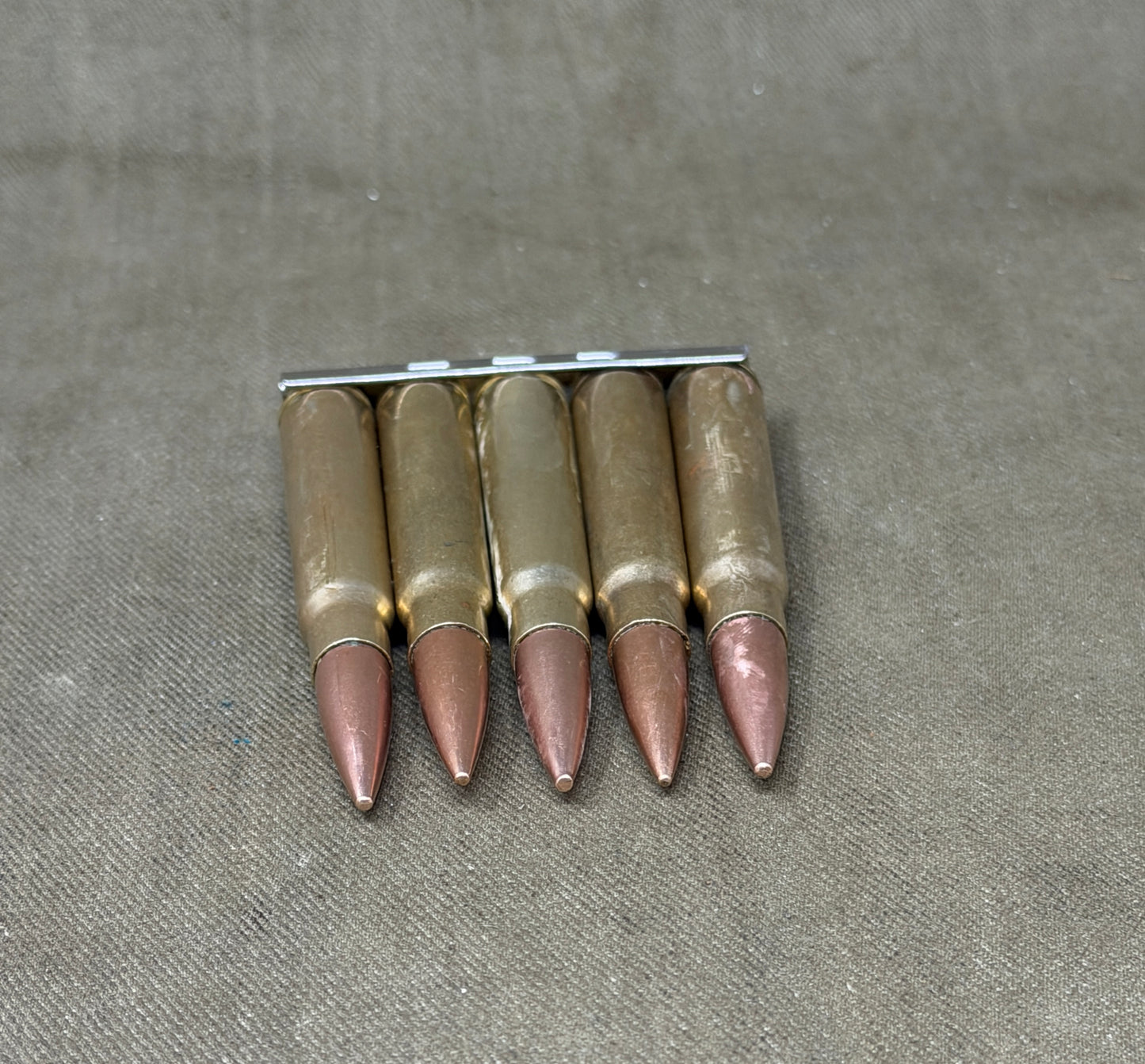 5 × INERT 7.92×57mm Rounds on Original Stripper Clip — Deactivated Display Set
