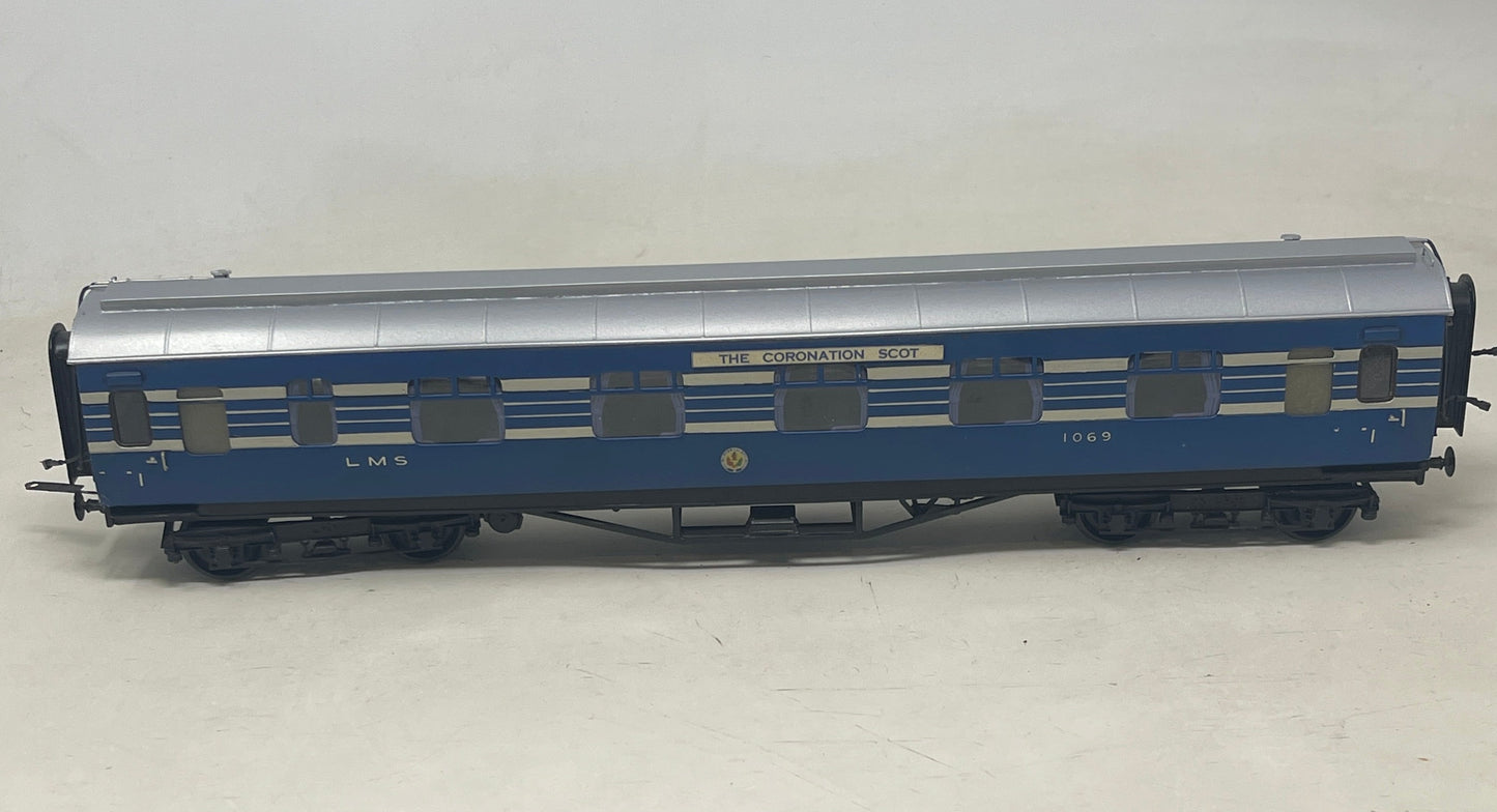 O Gauge LMS Coronation Scot  Coach