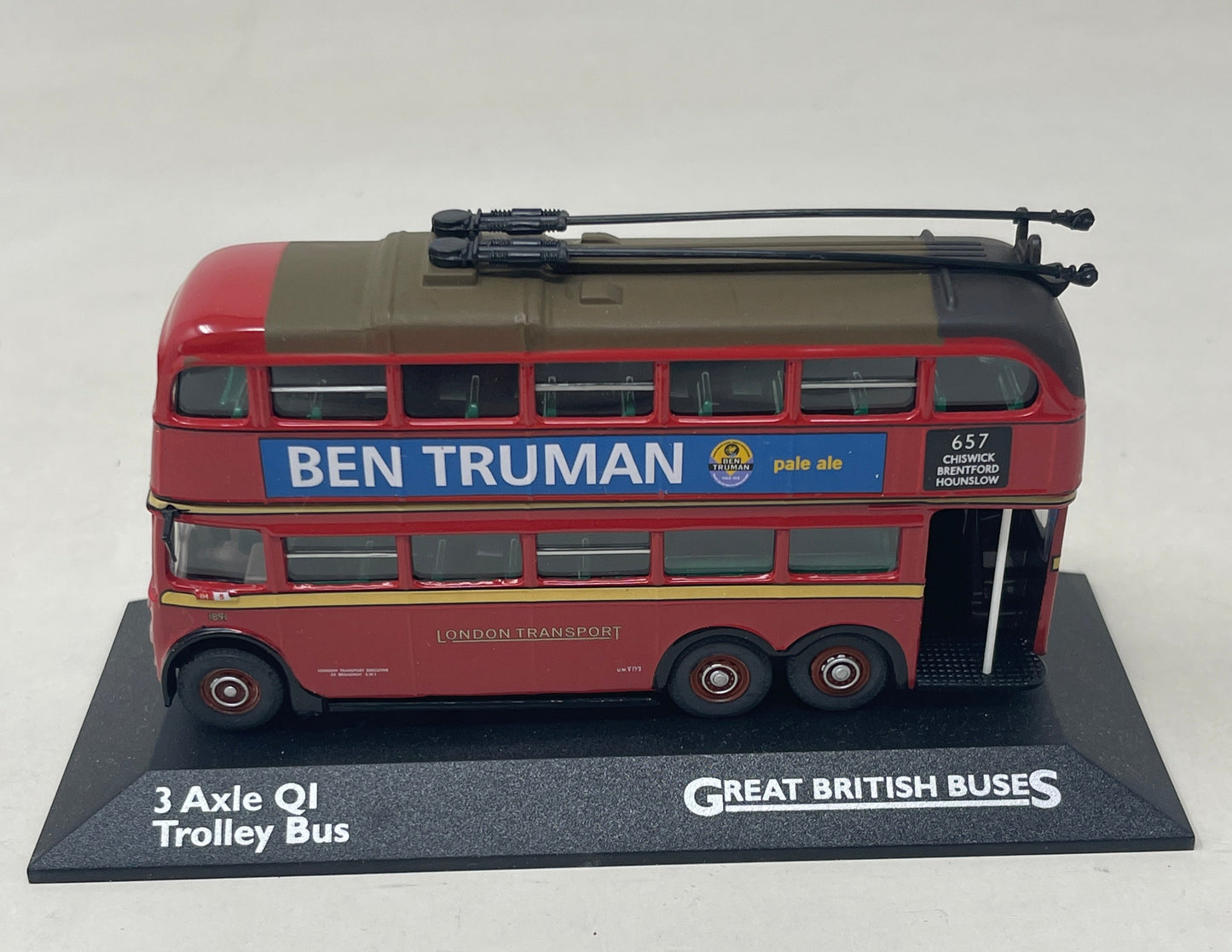 Die-Cast 1:76 Scale 3 Axle QI Trolley Bus