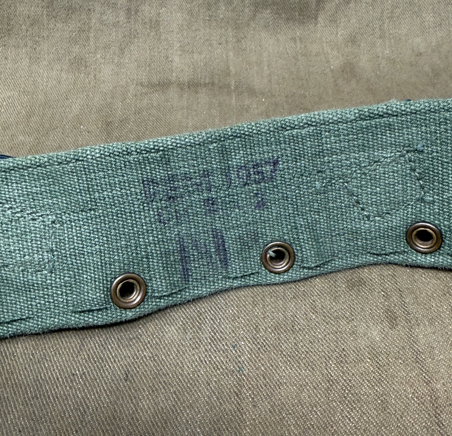 Original British Army 1944 Pattern Waist Belt (Normal Size) – Dated Example