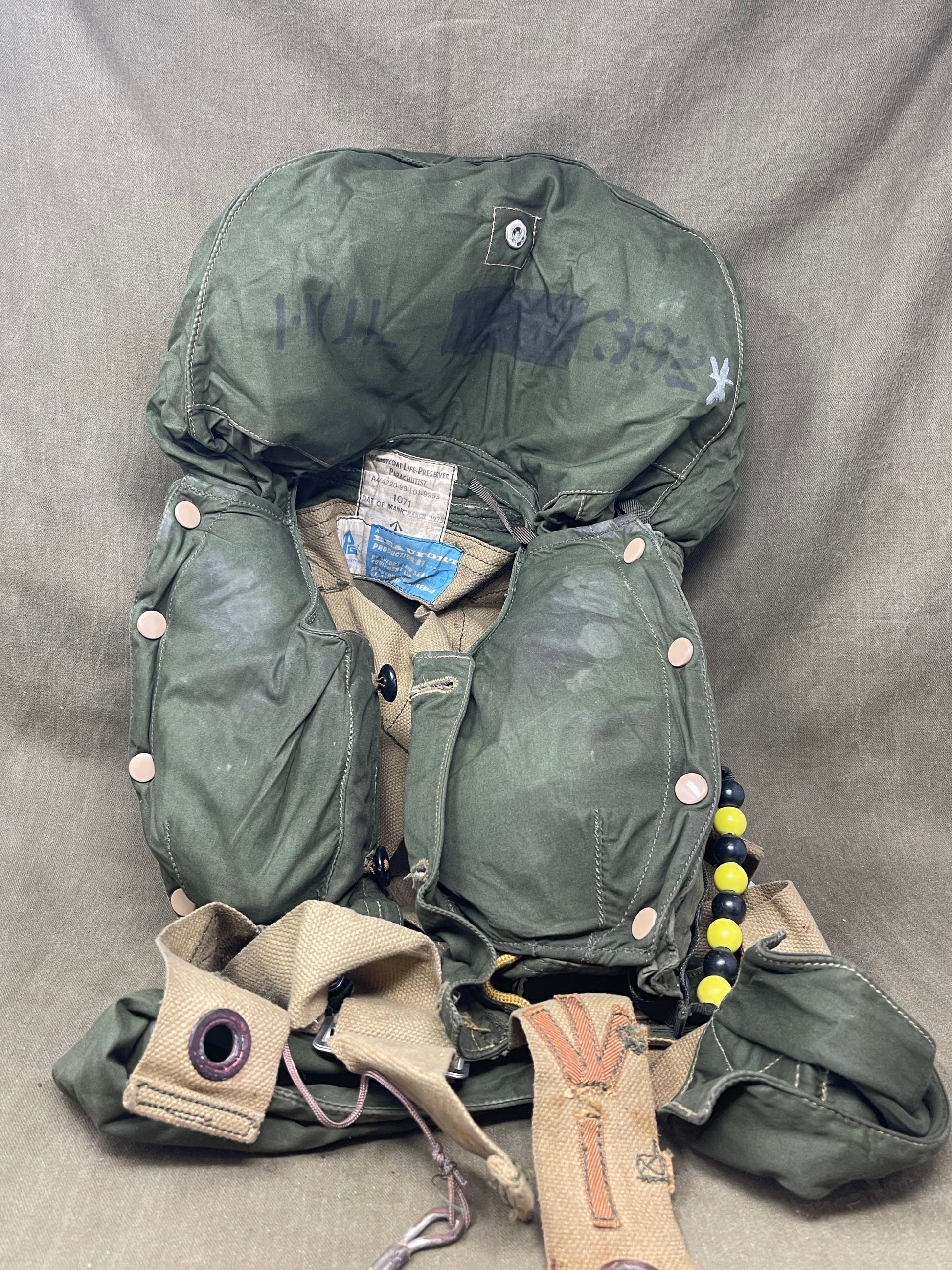Life Jacket Parachutist Beaufort Air Sea Equipment Ltd  