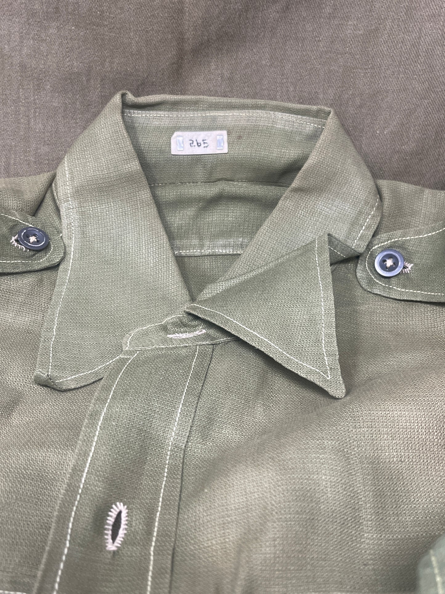 1950s British Army Jungle Green Shirt/Jacket – 48th Gurkha Division & Home Counties Brigade Badges (37–39" Chest)
