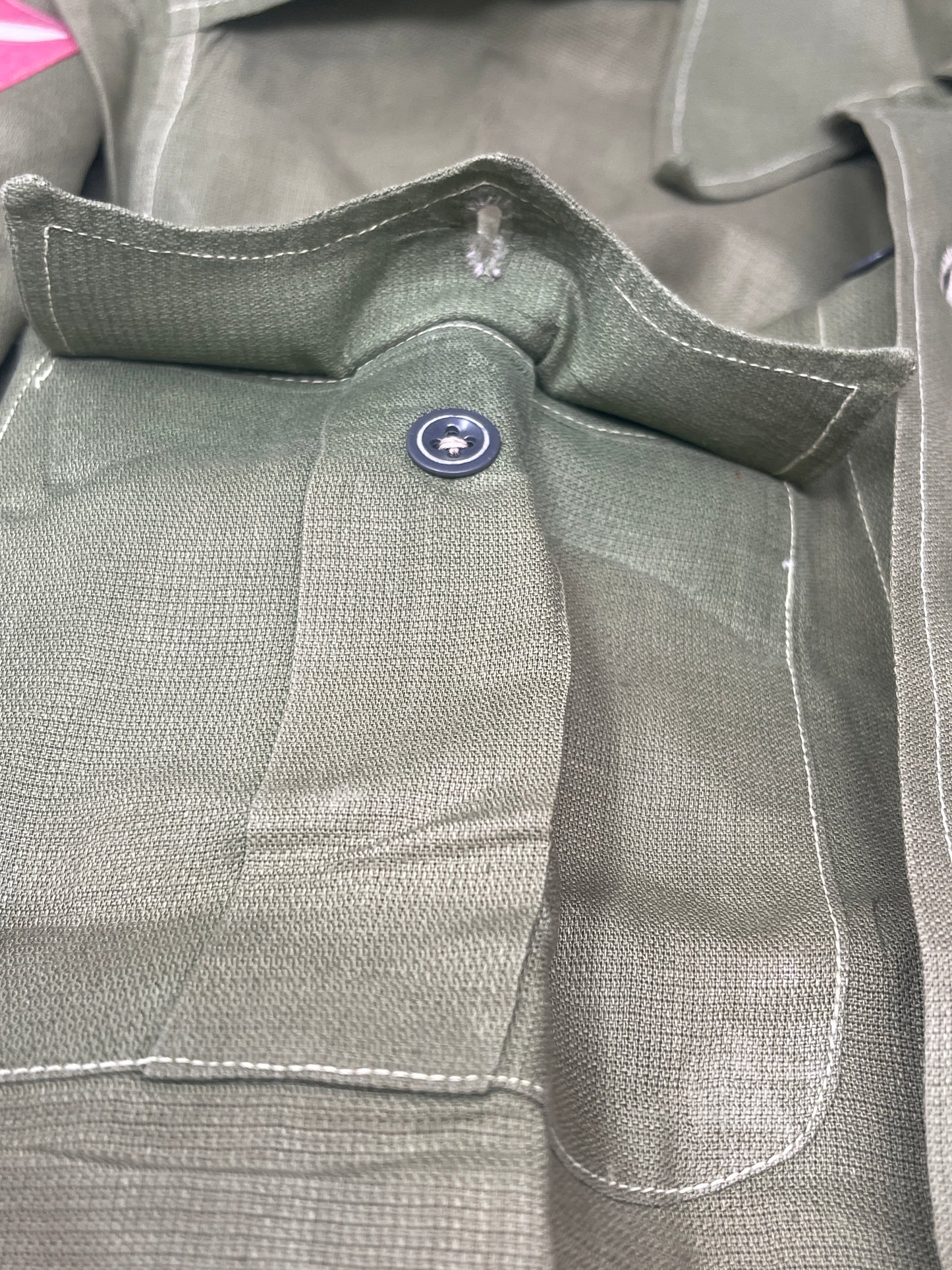 1950s British Army Jungle Green Shirt/Jacket – 48th Gurkha Division & Home Counties Brigade Badges (37–39" Chest)