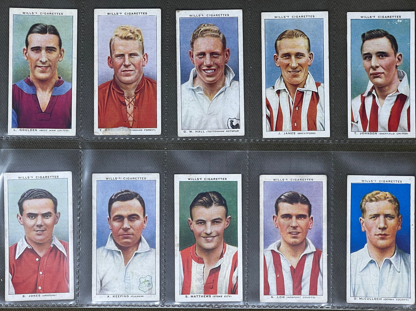 WD & HO Wills Association Footballers Cigarette Cards