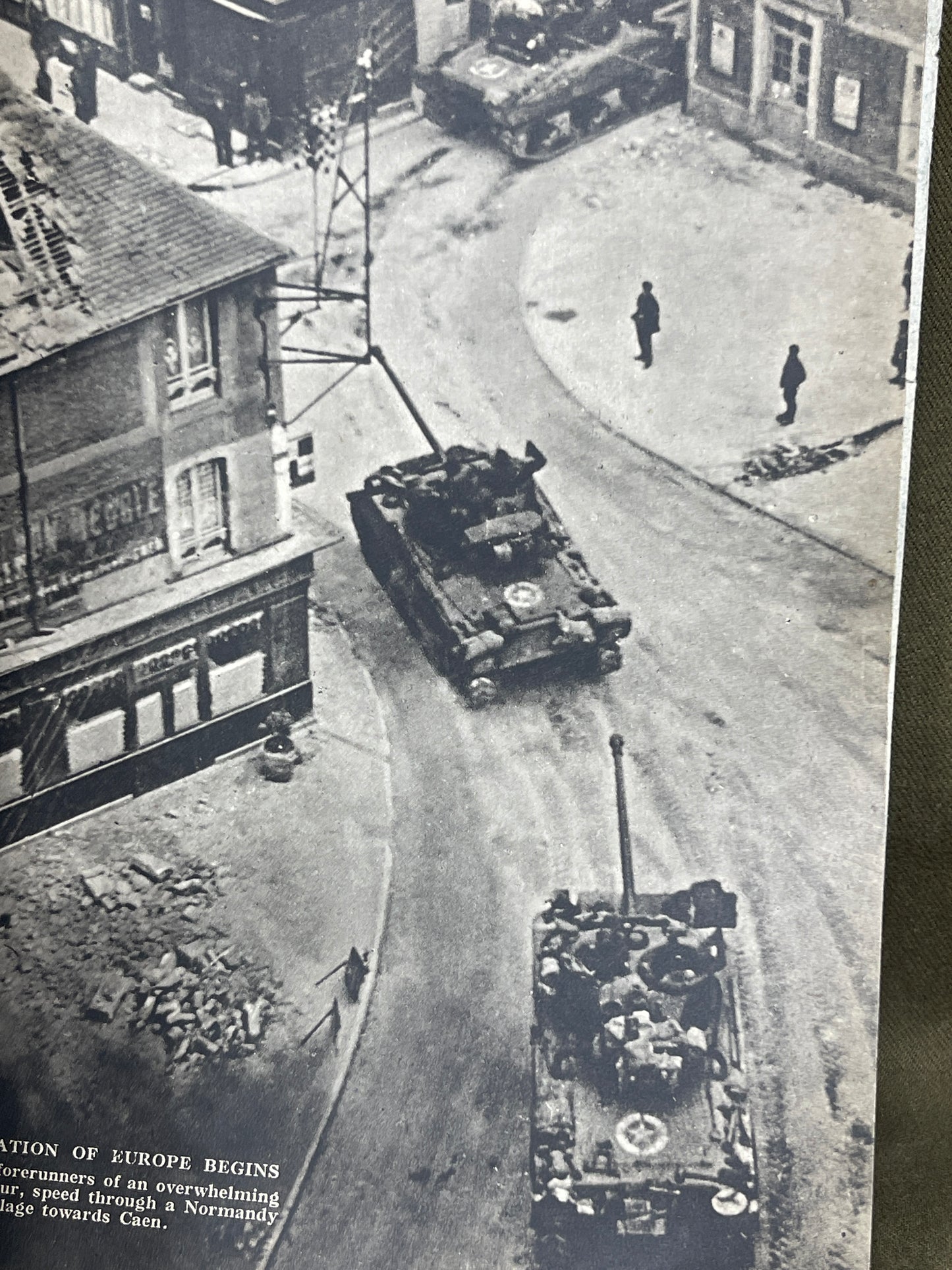 The First Official Account of the Royal Armoured Corps: Through Mud and Blood to the Green Fields Beyond