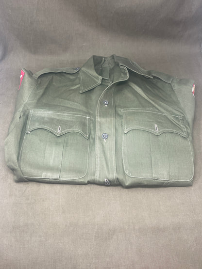 1950s British Army Jungle Green Shirt/Jacket – 48th Gurkha Division & Home Counties Brigade Badges (37–39" Chest)