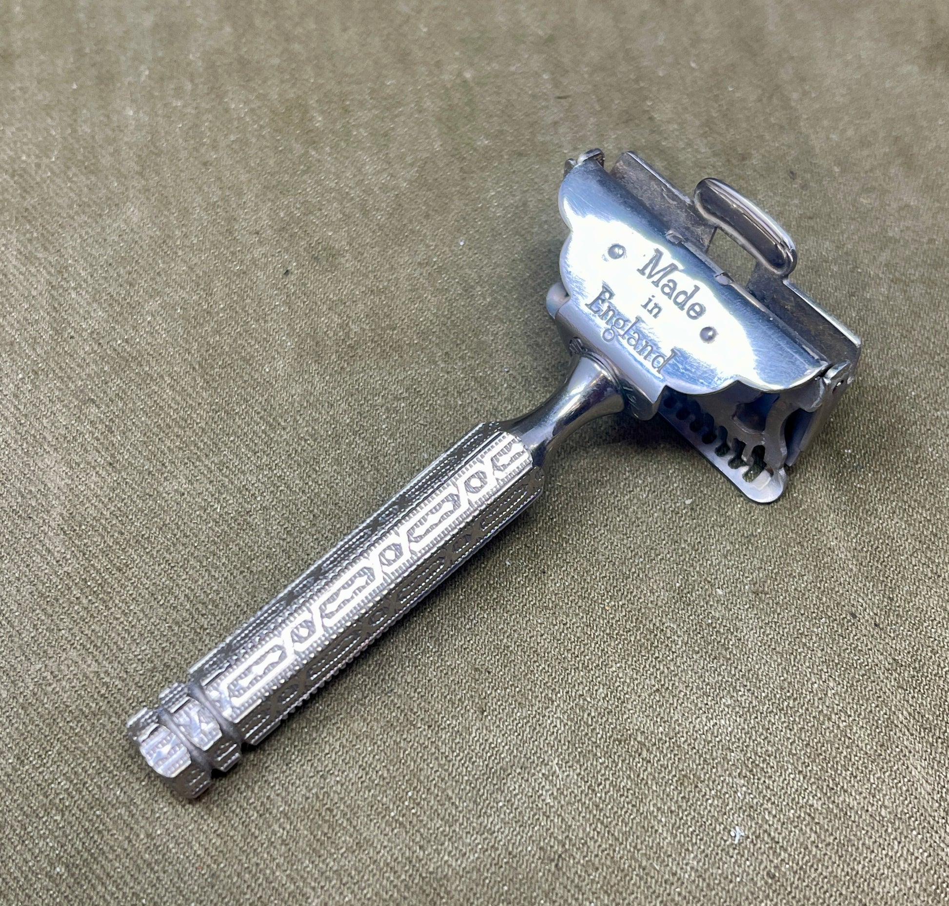 Cased Ever Ready 1912 Patent Safety Razor – Made in England, Excellent Working Order
