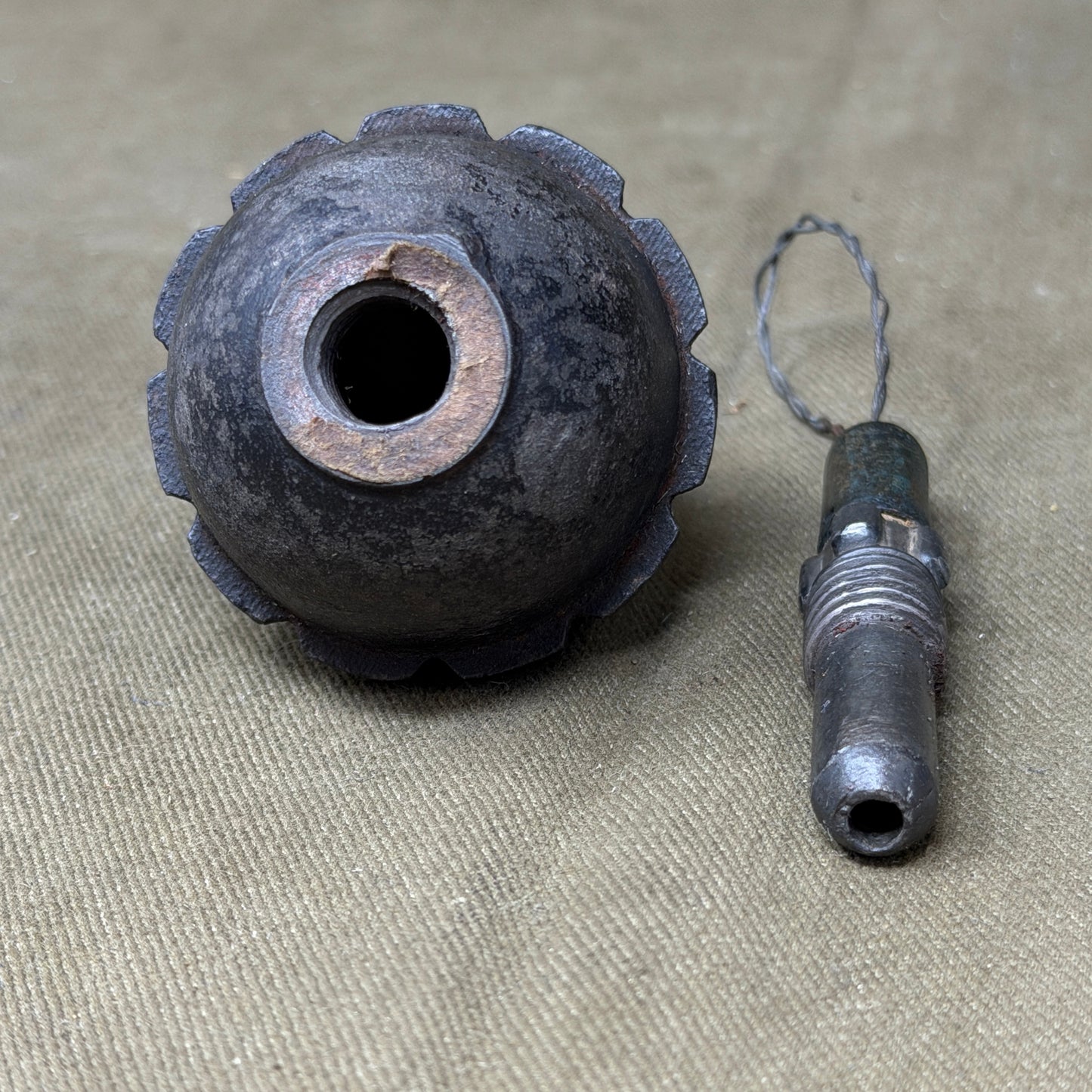 Original WWII German M39 Eihandgranate Egg Grenade – Inert