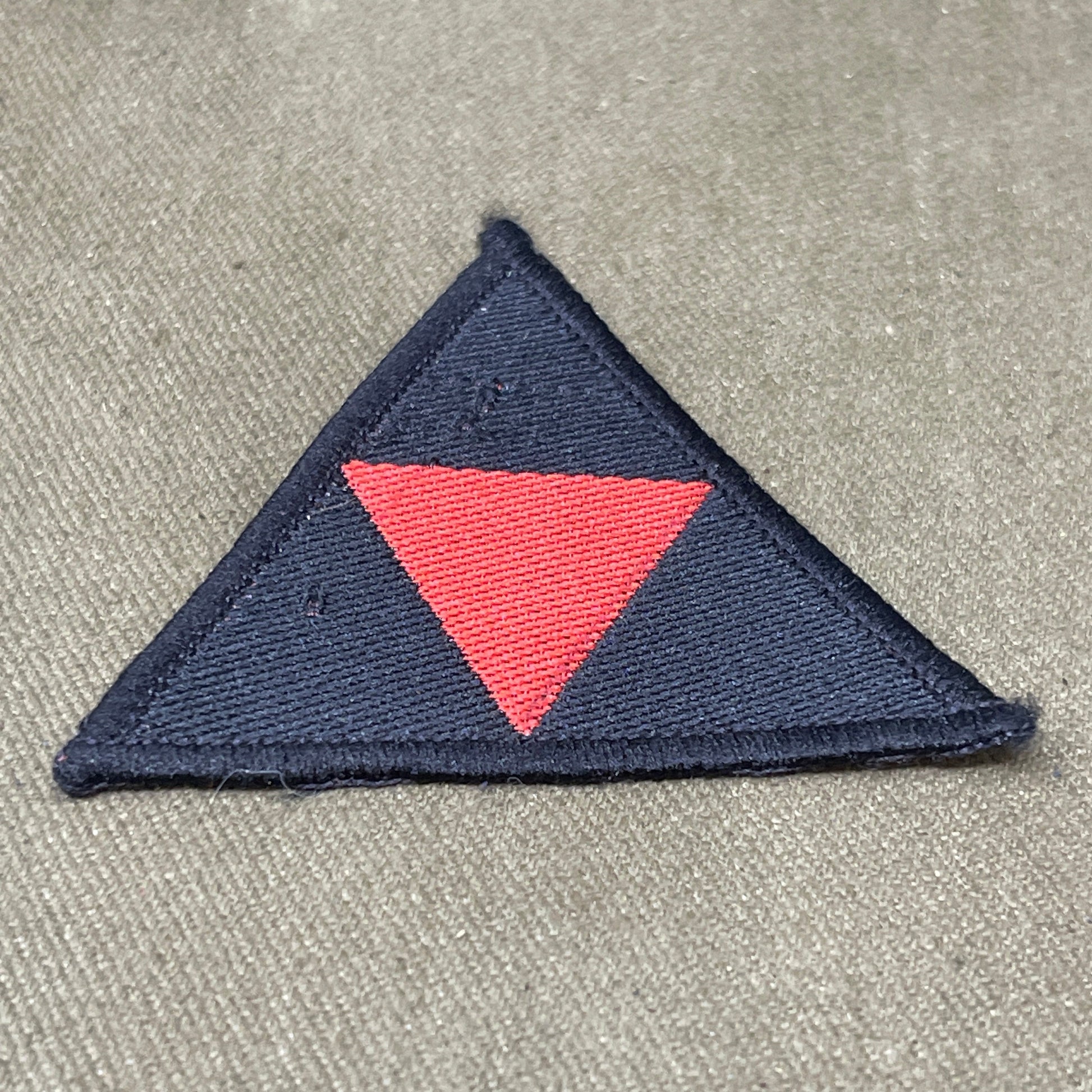 3 Division (Red Inverted Triangle On Black Triangle) Merrowed Edge ...
