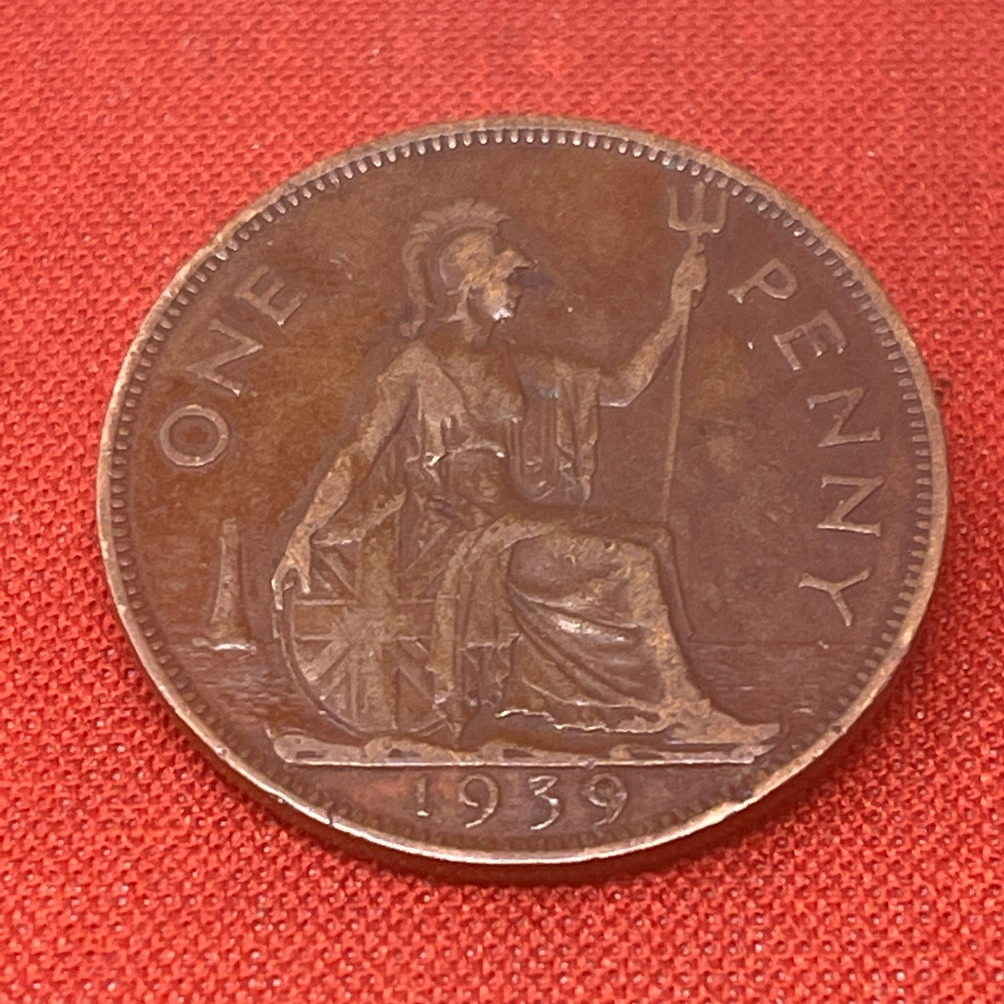 Explore the historical significance of the King George VI One Penny coin, minted from 1937 to 1952. Ideal for collectors and history enthusiasts seeking an authentic piece of British numismatic heritage.