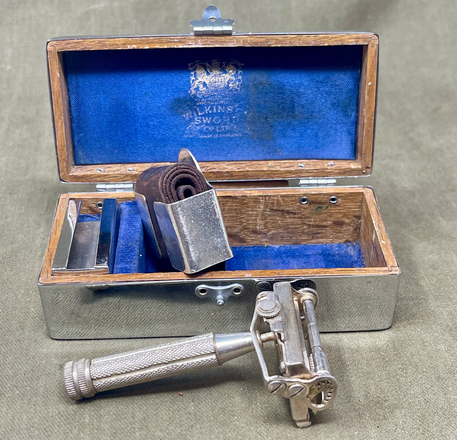 Vintage 1930s Wilkinson Sword Razor – Boxed, Excellent Condition
