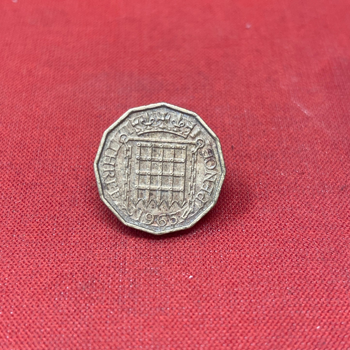 Queen Elizabeth II 1965 Threepence Coin